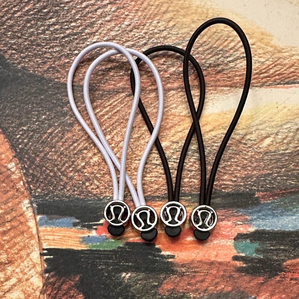 Lululemon zipper pull Hair Ties Set in Black and White